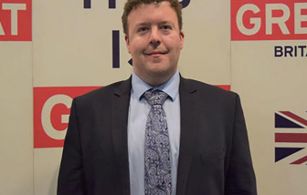 Phó đại sứ Anh 37 tuổi tử vong vì COVID-19