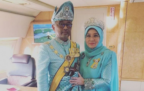 Quốc vương và Hoàng hậu Malaysia phải cách ly vì COVID-19