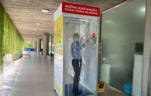 UBND quận 12 đặt máy khử khuẩn toàn thân cho người dân đến liên hệ công tác