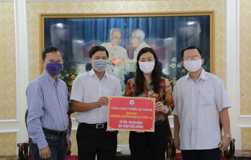Tổng công ty Điện lực TP.HCM ủng hộ 300 triệu đồng cho phòng, chống COVID-19
