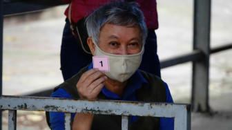 Hà Nội đang xét nghiệm nhanh trên diện rộng để sàng lọc bệnh nhân nhiễm COVID-19