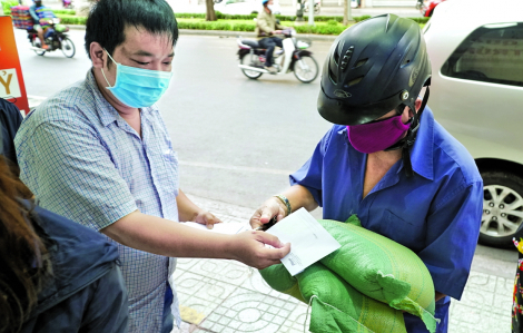 Trao niềm vui mà vẫn thấy chưa trọn