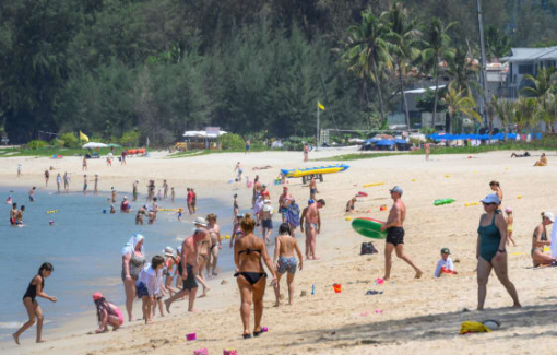 Nguy cơ bùng dịch từ Phuket - đảo du lịch lớn nhất Thái Lan