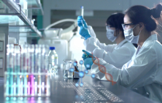 2/3 bệnh nhân COVID-19 cải thiện sau khi dùng thuốc Remdesivir