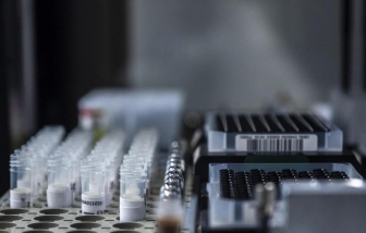 FDA cấp phép xét nghiệm COVID-19 bằng nước bọt