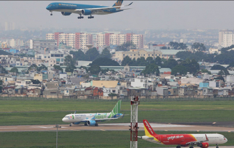 Hàng không bán thẻ đi máy bay như... vé tháng xe buýt