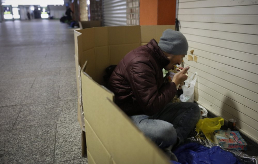 Làng vận động viên Olympic bỏ không, người vô gia cư muốn trú ẩn