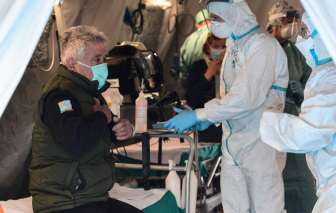 Mỹ - Anh tìm cách hợp tác chống dịch COVID-19