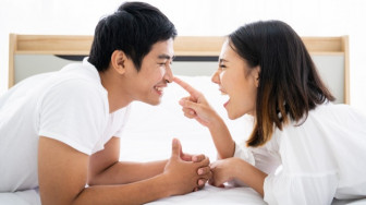 Bị vợ "cấm vận" một tháng