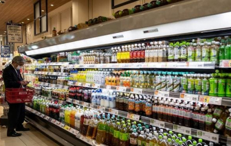 Khuyên nam giới nên đi mua sắm vì phụ nữ hay do dự, Thị trưởng Osaka bị chê trách