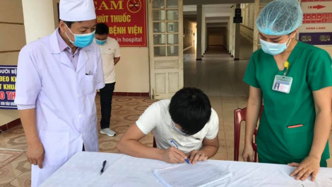Bệnh nhân cuối cùng ở Hà Tĩnh được chữa khỏi COVID-19: "Tôi ân hận vì chủ quan"