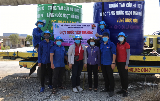 Chở nước ngọt về vùng hạn mặn
