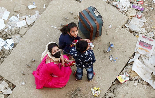 COVID-19 khiến các nền kinh tế mới nổi tăng trưởng khó khăn