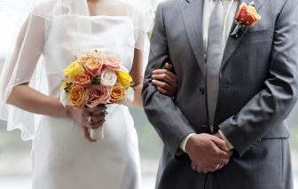 Kết hôn, sinh con: Chuyện không phải của… độ tuổi