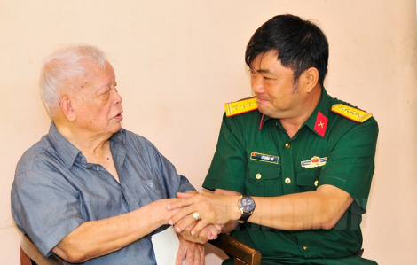 Bộ Tư lệnh TPHCM thăm các cựu chiến binh tham gia chiến dịch Điện Biên Phủ