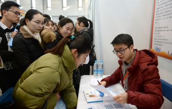 Trung Quốc khởi động chiến dịch tìm việc cho sinh viên mới ra trường