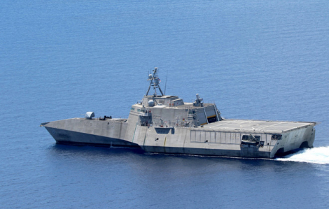 Tàu chiến Mỹ hỗ trợ tàu Malaysia chống sự phá rối từ Trung Quốc ở Biển Đông