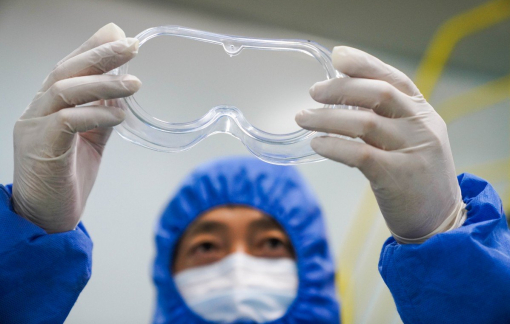 Mắt là “con đường” lây nhiễm COVID-19