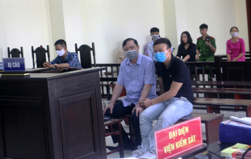 Cựu trưởng Công an thành phố Thanh Hóa lĩnh 2 năm tù về tội nhận hối lộ