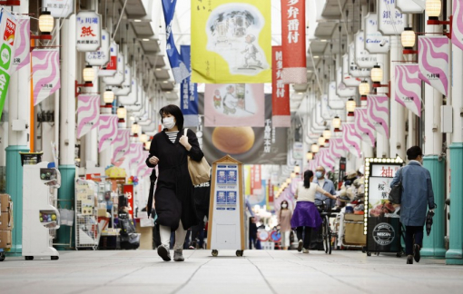 Nhật Bản dỡ bỏ tình trạng khẩn cấp nhiều khu vực sớm hơn 2 tuần