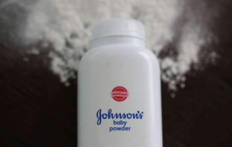 Johnson & Johnson ngừng bán phấn rôm trẻ em có bột talc ở Mỹ và Canada