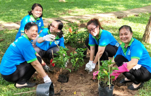 Người hai lần bị bác đơn xin thôi việc