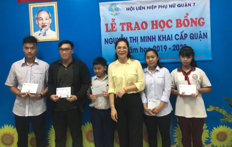 Tiếp sức học trò nghèo