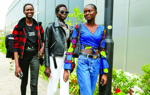 Giãn cách xã hội định vị lại phong cách thời trang