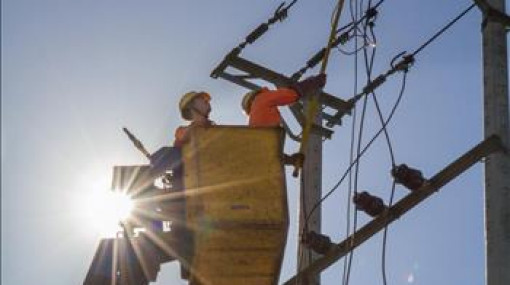 Giá điện sinh hoạt tăng cao: Do nắng nóng