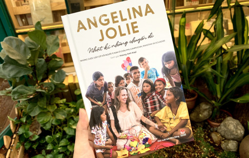 Angelina Jolie từng khiến bố mẹ khóc vì quyết định của mình