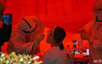 WHO nói báo cáo đầu tiên về COVID-19 không phải từ Chính phủ Trung Quốc