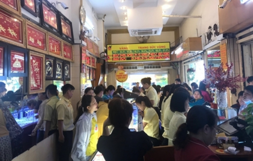 Sau khi lập đỉnh 50,3 triệu đồng/lượng, giá vàng lại liên tục "nhảy múa"