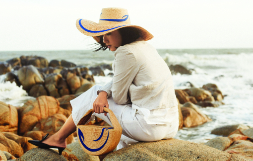 Từ trăng đến sóng