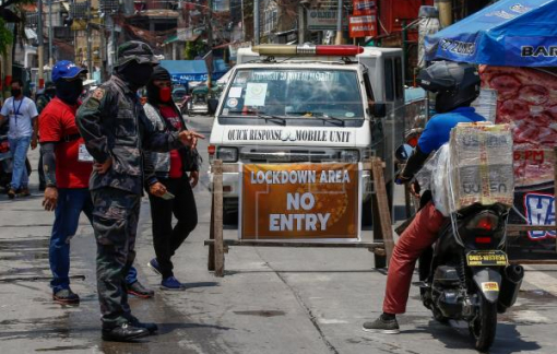Philippines tái phong tỏa một phần thủ đô Manila vì ca COVID-19 tăng cao