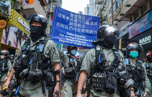 Anh đình chỉ vô thời hạn thỏa thuận dẫn độ với Hồng Kông