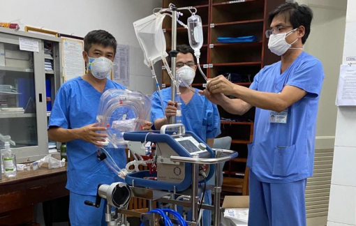 Bệnh diễn tiến nặng, bệnh nhân 416 bắt đầu sử dụng ECMO