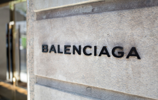 Báo Mỹ ủng hộ cô gái gốc Việt tố hãng Balenciaga đánh cắp ý tưởng “ninja đường phố”