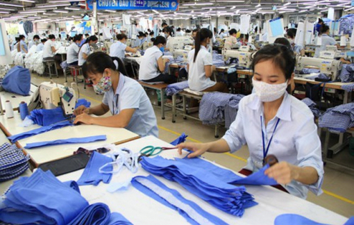 Xuất khẩu dệt may giảm 2 tỷ USD