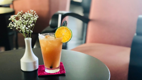 Pha chế và thưởng thức cocktail chuẩn 5 sao tại nhà