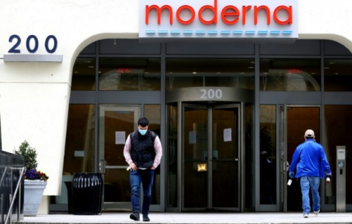 Mỹ tăng gấp đôi chi tiêu cho vắc-xin tiềm năng lên gần 1 tỷ đô la