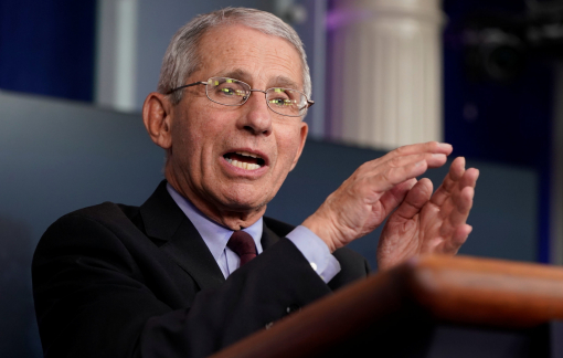 Chuyên gia bệnh truyền nhiễm hàng đầu của Mỹ: "Muốn phòng COVID-19, hãy bảo vệ miệng, mũi và mắt"