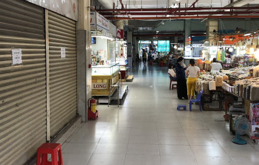 Tiểu thương mất ăn, mất ngủ vì làn sóng COVID-19 thứ hai