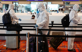 Singapore cho du khách đeo thẻ điện tử để thực thi kiểm dịch