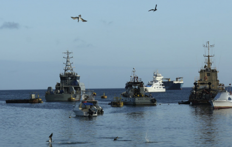 Dưới áp lực quốc tế, Trung Quốc chấp thuận giám sát đội tàu cá gần Galapagos