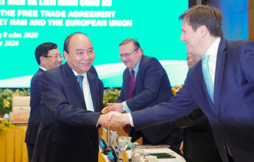 Thủ tướng: Xe tải hay xe khách, đại bàng hay chim sẻ sẽ cùng bay trên "cao tốc EVFTA"