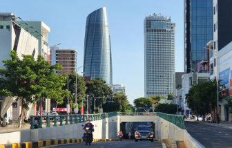 Nữ cán bộ thanh tra làm việc trong tòa thị chính Đà Nẵng mắc COVID-19, từng đến 3 siêu thị