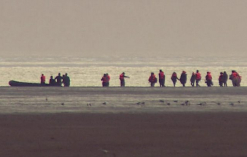 Pháp đòi Anh trả 30 triệu bảng để ngăn dòng thuyền nhân vượt biển qua Anh