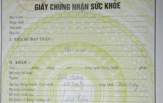 Nhân viên bệnh viện "xin" giấy khám sức khỏe cho con làm hồ sơ xin việc rồi đem đi bán