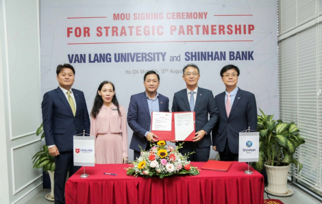 Ngân hàng Shinhan và Đại học Văn Lang ký kết thỏa thuận hợp tác chiến lược