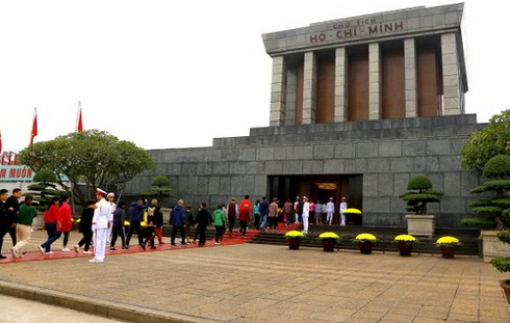 Lăng Chủ tịch Hồ Chí Minh mở cửa lại từ 15/8
